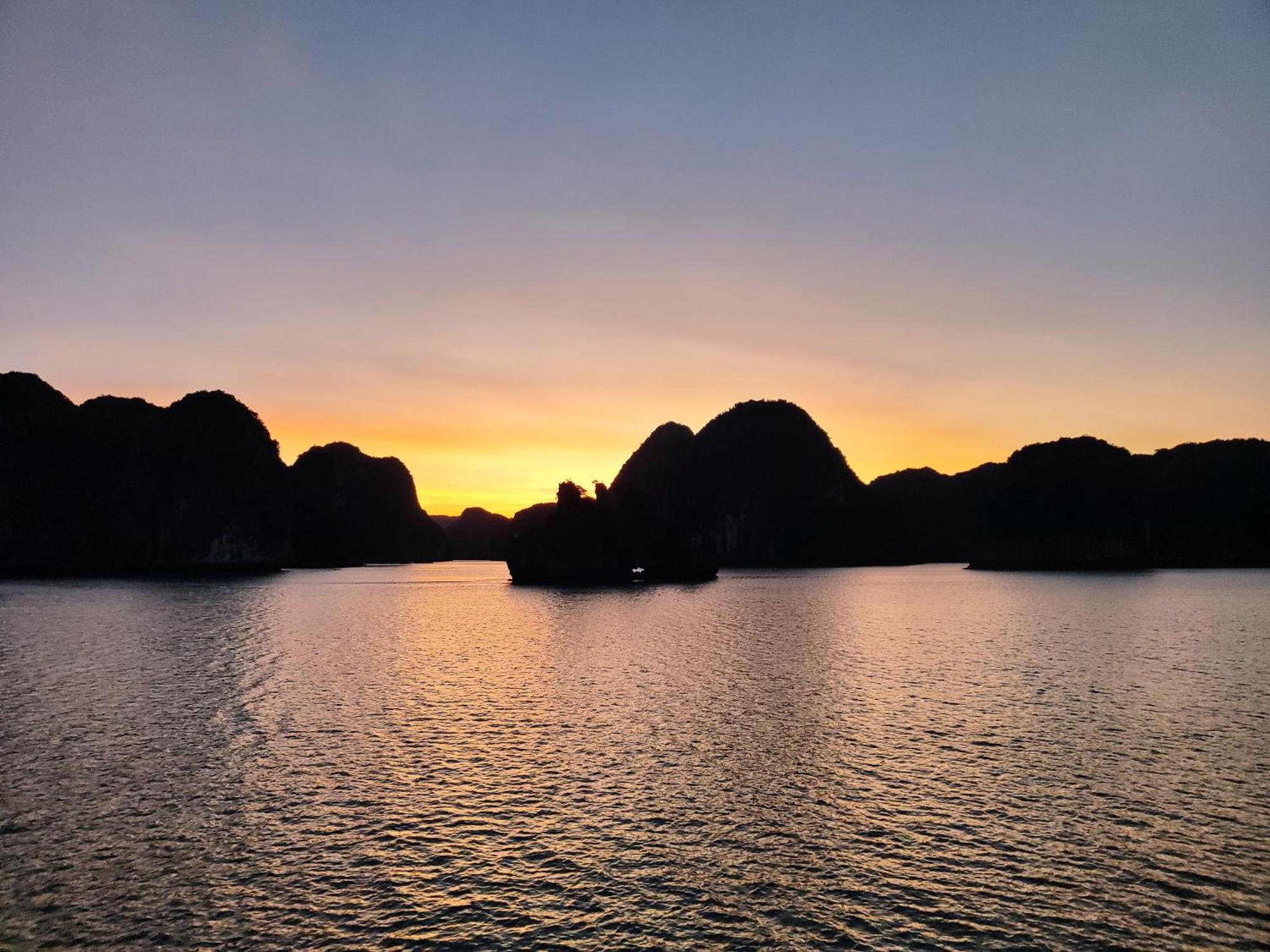 Hotel Venezia Cruises Ha Long Zewnętrze zdjęcie